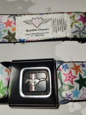 Buckle-Down White Canvas Belt with Multicolor Stars and Mustang Buckle